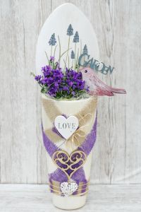 Kleine lebende Campanula in großer stehender Dekor (60cm)