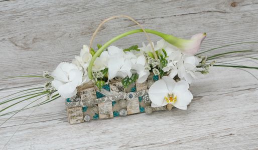 bridal bouquet ( calla, lizianthus, phalaenopsis orchid, hydrangea, freesia, white)