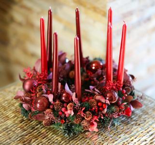 Adventi koszorú nagy, vörös , bogyós