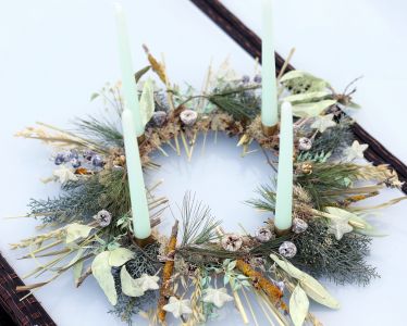 Advent wreath minimalist, natural, modern