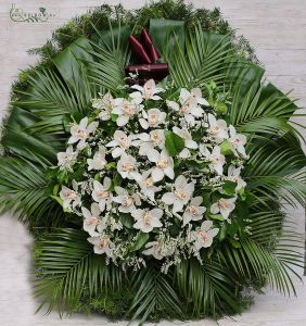Stehender Kranz mit 30 weißen Orchideen