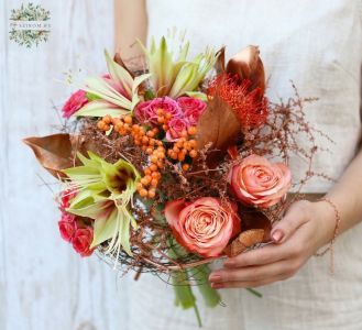 Bronze bouquet with amaryllis