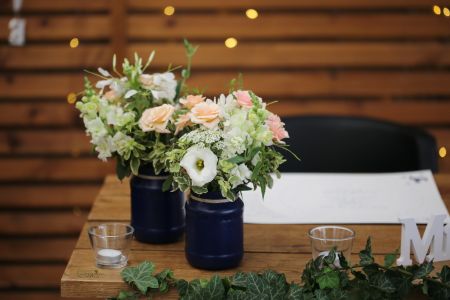 Brautpaartisch Blumendekoration