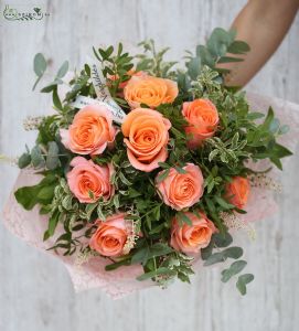 bouquet of 10 peach colored roses