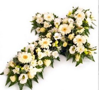 white cross with 35 flowers (55cm)