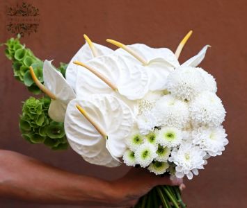 Modern bridal bouquet with anthurium and ball chrysanthemum (white)