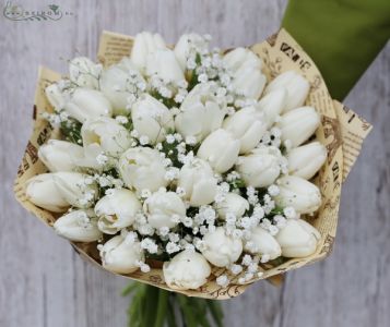 bouquet made of 33 white tulips