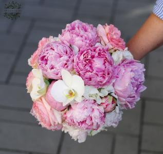 Kugelstrauß aus Hortensien, Pfingstrosen, Englischen Rosen und Orchideen (15 Stiele)