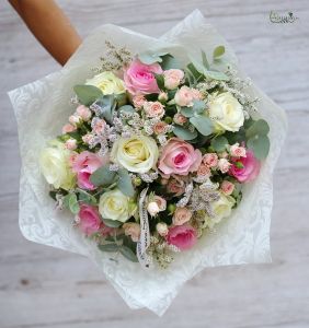 pink and white rose, spray rose bouquet with limonium (21 stems)