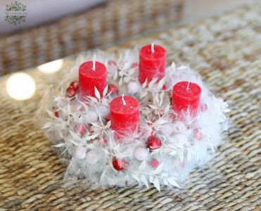 Flauschiger Adventskranz mit roten Kerzen (30 cm)