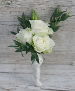 Boutonniere of spray rose (white)