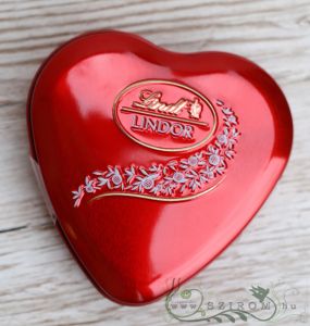 Lindt milk chocolate, filled praline (50g)