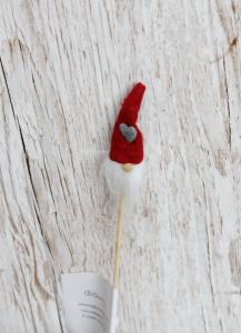 Elfenfigur auf einem Stock