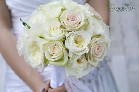Bridal bouquet with David Austin roses (white)