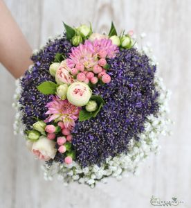 Menyasszonyi csokor (levendula, rezgő, angol rózsa, dália, hypericum, lila, rózsaszín)