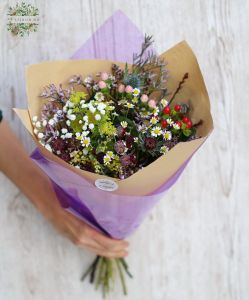Small bouquet of meadow style flowers (15 stems)