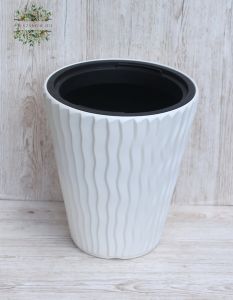 Műanyag kaspó 39 cm magas, belül 27x22cm