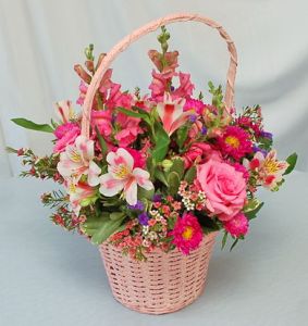 Summer pink basket (15 stems)