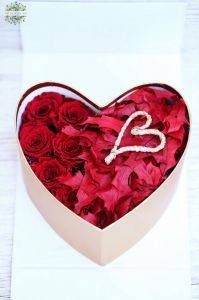 Forever rose in openable heart box, with red autumn leaves