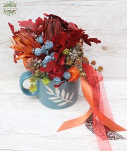 Herbst Seidenblume Anordnung im Tasse