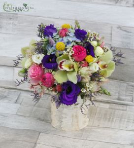 Colorfull log centerpiece, wedding