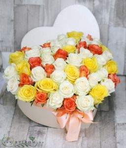 Herz Rosenbox mit 50 Rosen  (Gelb, orange, weiß)