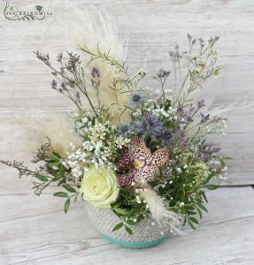 Flower arrangement with small flowers, roses, orchid, pampas grass