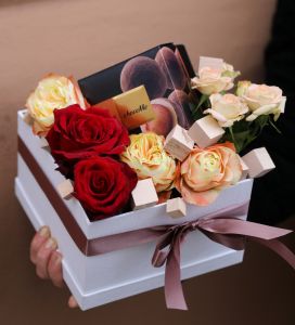 Blumenkasten für Würfelköpfe