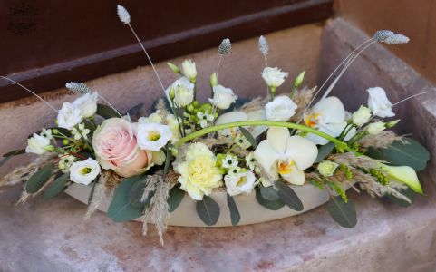 Blumenboot mit Orchideen (13 Stiele)
