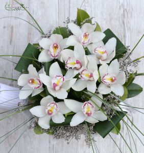 gömbcsokor orchideából (10 fej)