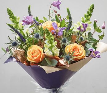 Pfirsichrosen mit kleinere Blüten (20 Stängel)