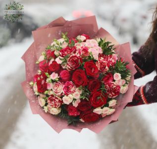 Beautiful transitional red harlequin roses with spray roses (38 stems)