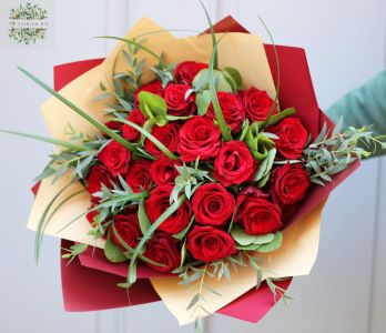 Strauß mit 23 roten Rosen