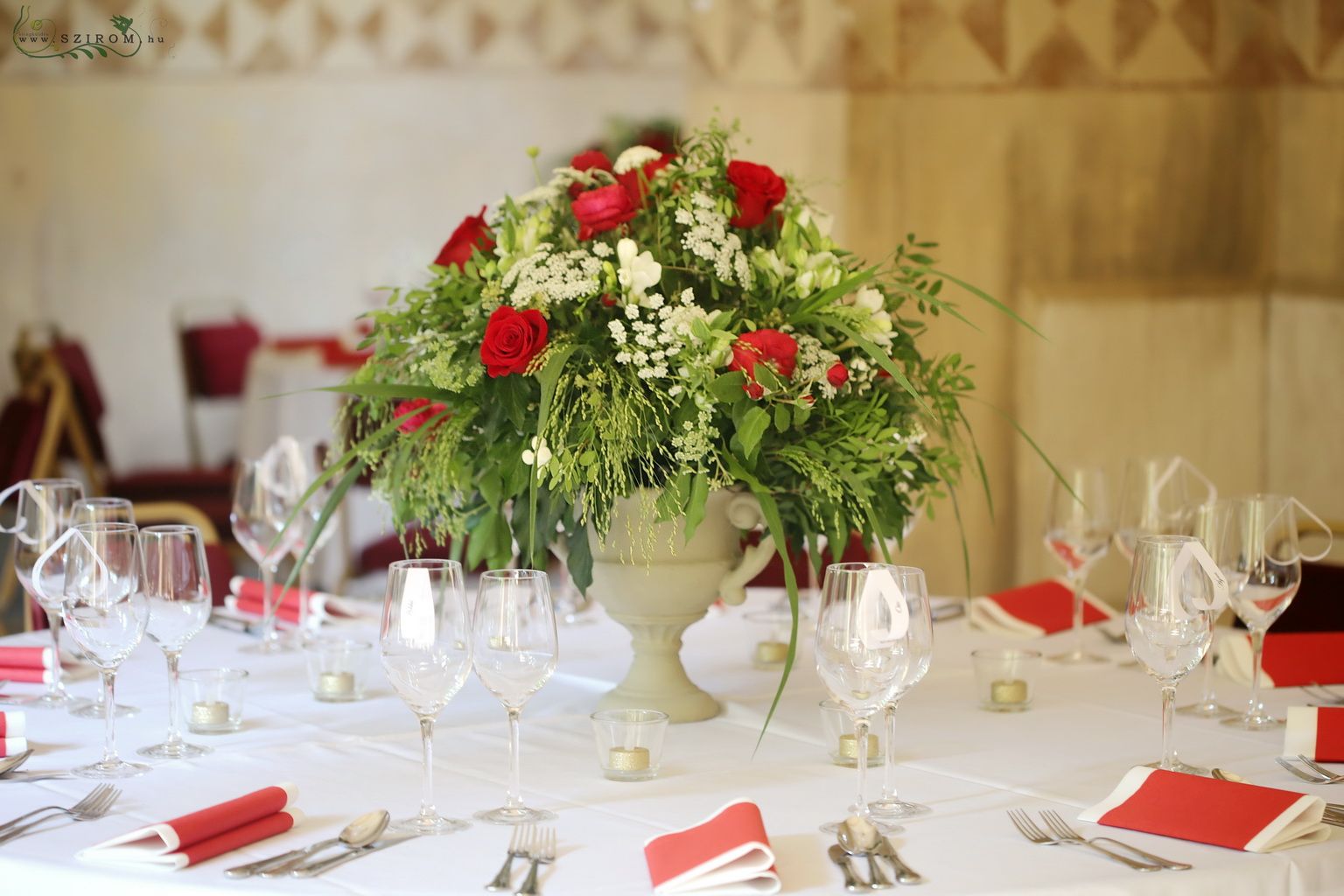 flower delivery Budapest - Stone chalice with red roses and white meadow flowers, Vajdahunyad castle