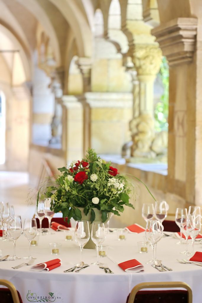 flower delivery Budapest - Stone chalice with red roses and white meadow flowers, Vajdahunyad castle