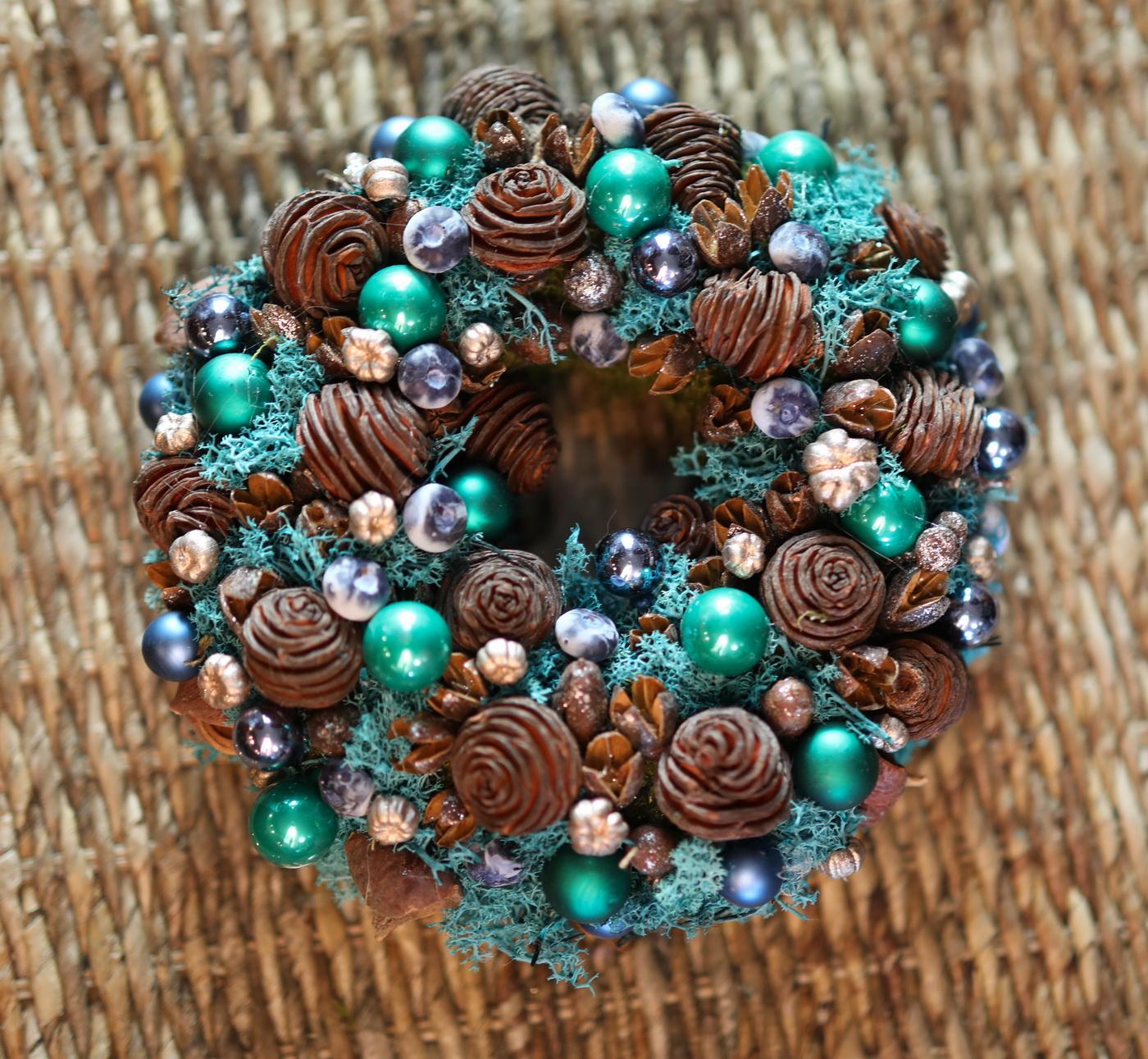 flower delivery Budapest - Christmas Doorwreath