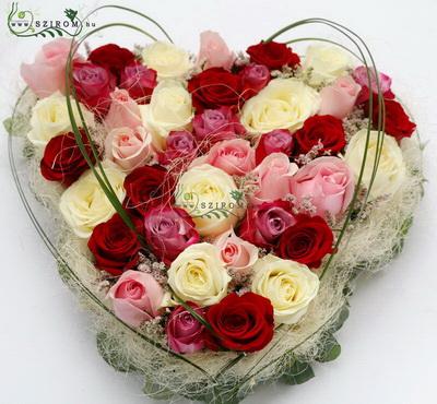 Blumenlieferung nach Budapest - Herz mit 40 Rosen
