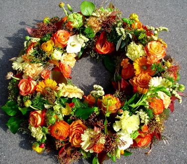 Blumenlieferung nach Budapest - Trauer Kranz