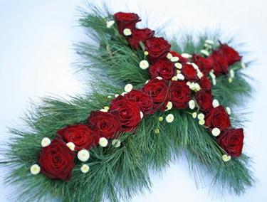 flower delivery Budapest - red rose crooss (57cm)