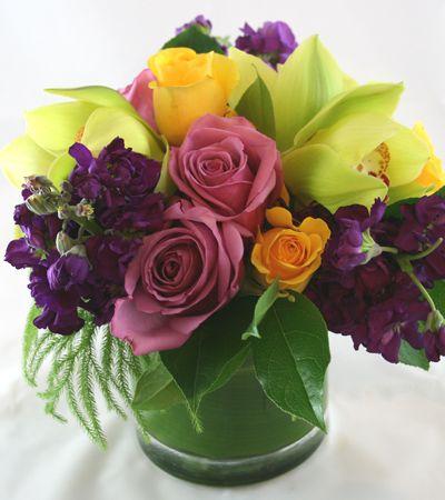 flower delivery Budapest - small orchid - rose cube (11 stems)