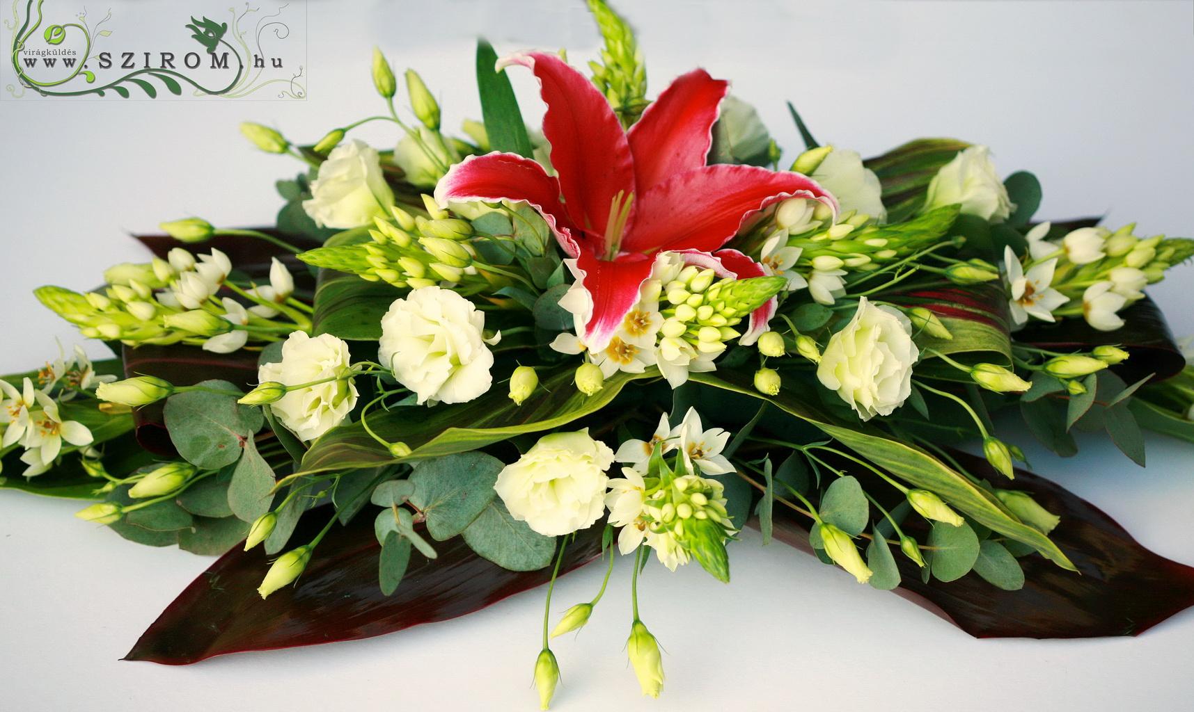 Virágküldés Budapest - Főasztaldísz (ornithogalum, liliom, liziantusz, bordó, krém), esküvő