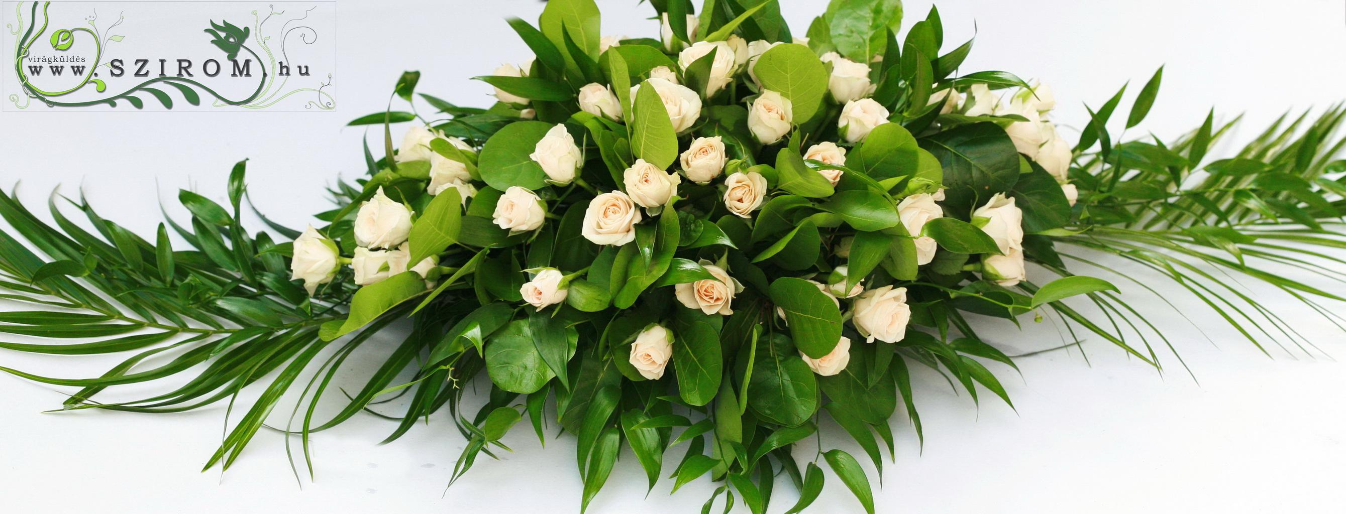 flower delivery Budapest - Main table centerpiece (spray roses, cream), wedding