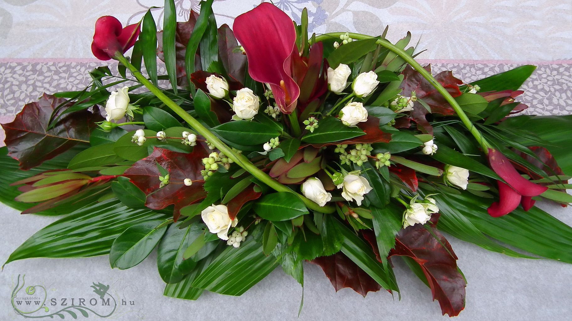 flower delivery Budapest - Main table centerpiece (spray roses, calla, leucadendron, red), wedding
