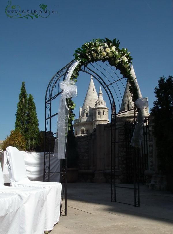 Blumenlieferung nach Budapest - Festsaaldekoration