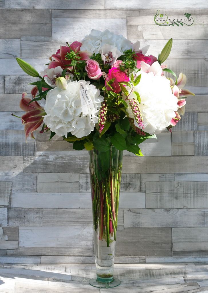 flower delivery Budapest - Tall vase centerpiece with hydrangeas, roses and lilies (white, pink), wedding