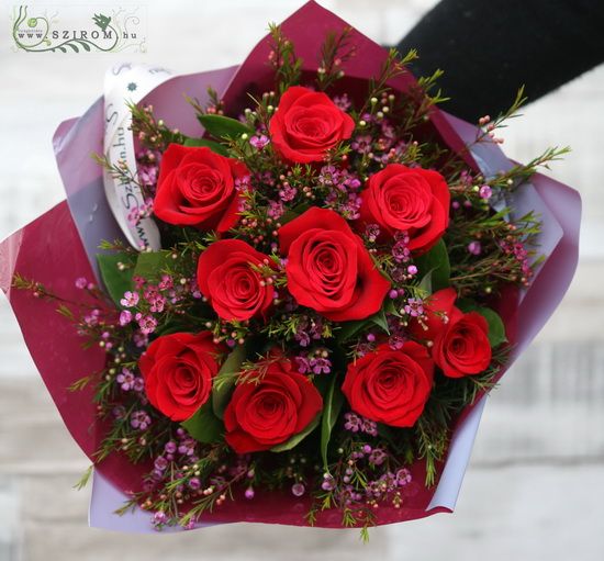 Blumenlieferung nach Budapest - 5 Wachsblumen mit 9 roten Rosen