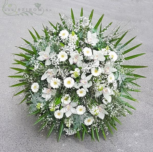Blumenlieferung nach Budapest - ständiger Kranz aus Cymbidium Orchideen und Frühlingsblumen (80cm)