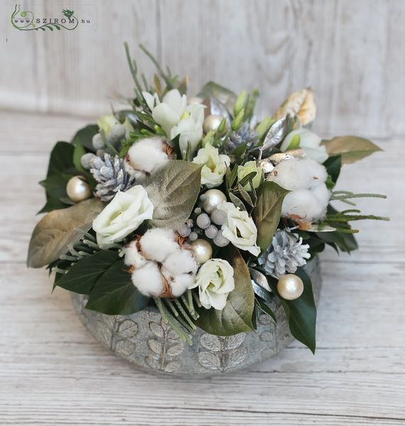 flower delivery Budapest - gold and white composition in flower bowl