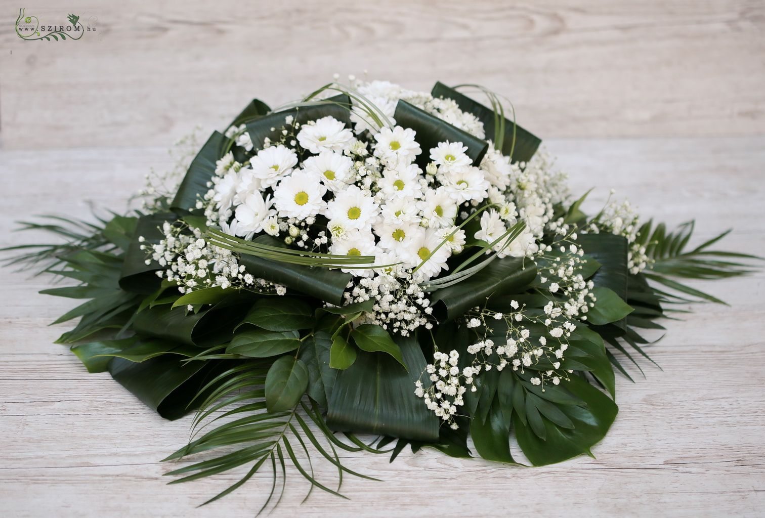 Blumenlieferung nach Budapest - Autodekoration mit Blumen