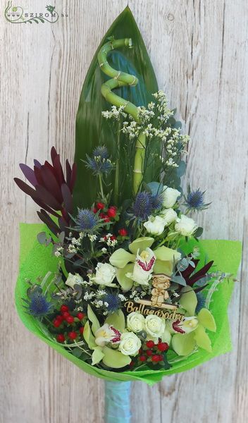 flower delivery Budapest - Graduation bouquet for boys, with graduating boy figure
